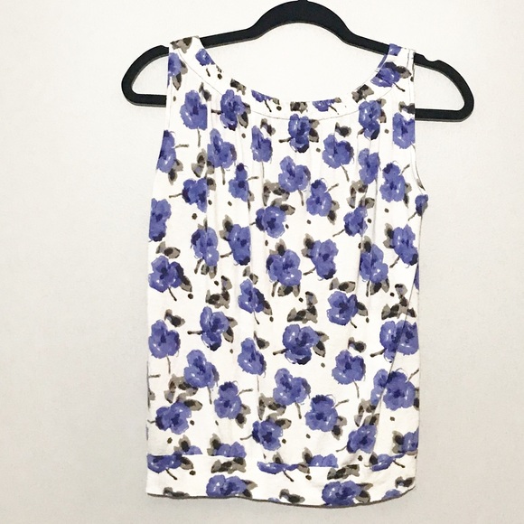 Ann Taylor LOFT- Floral blouse - Picture 2 of 5